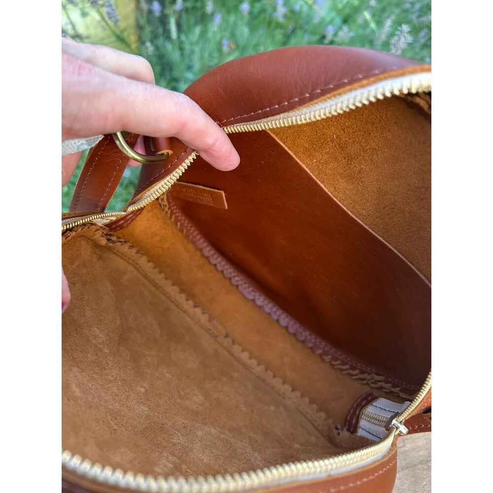 Portland Leather Limited Edition Wildflower Large Circle Crossbody Bag HONEY - Picture 6 of 6
